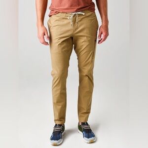 Vuori Cotton Ripstop Climber Pant in Khaki